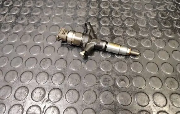 Subaru Outback Fuel injector 16613AA030