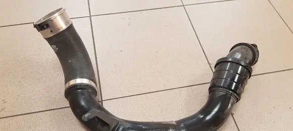 Intercooler hose/pipe