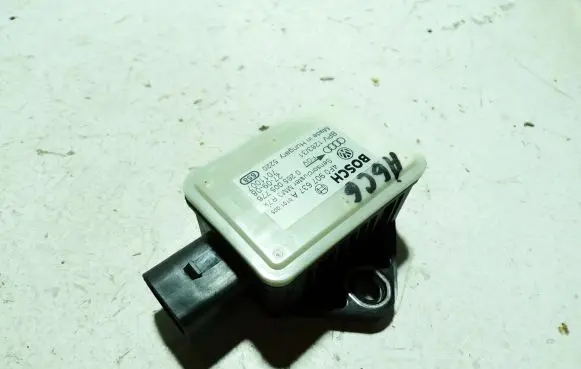 Audi A6 S6 C6 4F ESP acceleration yaw rate sensor 4F0907637A