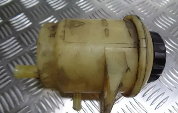 Chevrolet Aveo Brake fluid reservoir 