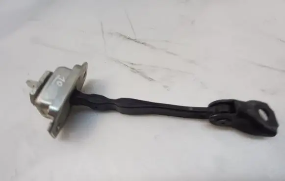 Nissan X-Trail T32 Rear door check strap stopper
