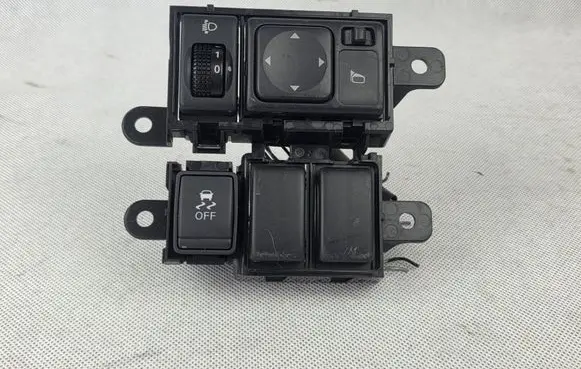 Nissan Juke I F15 Wing mirror switch P10020 B48600