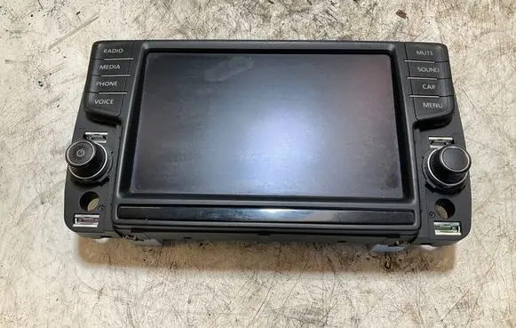 Volkswagen Crafter Radio/CD/DVD/GPS head unit 7C0919606 AAH55000