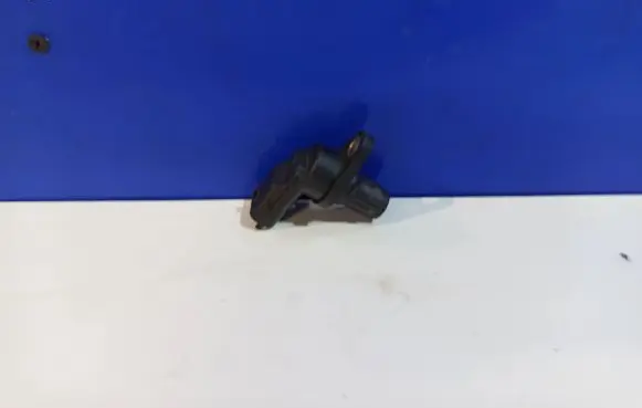 Volvo V60 Camshaft speed sensor 8658726 0232103063