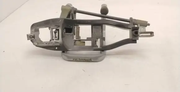 Front door exterior handle/bracket