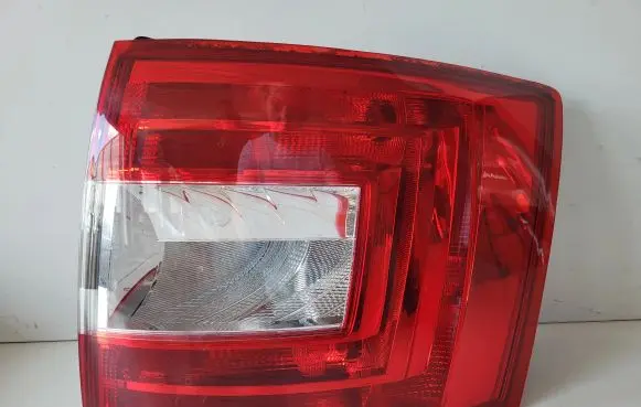 Skoda Octavia Mk3 (5E) Tailgate rear/tail lights 5E9945096