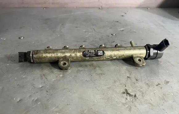 Opel Astra H Fuel main line pipe 55200266 0445214056 047070L2