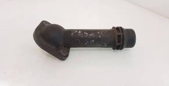 Volkswagen PASSAT B5 Engine coolant pipe/hose 06B121121