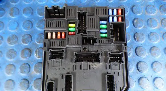 Renault Megane IV Fuse module CART284B66727R 284B66727R