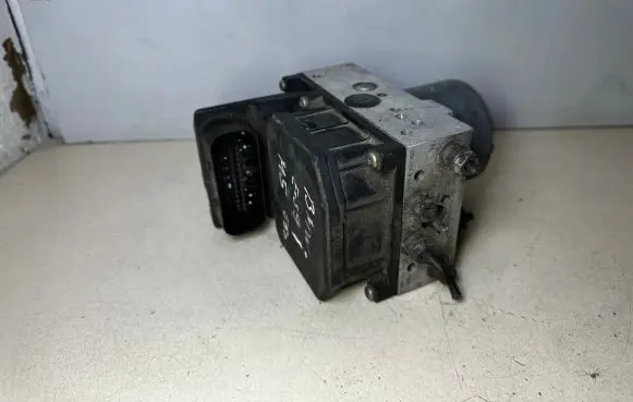 BMW 5 E39 ABS Pump 0265225001 34516751499 6751499