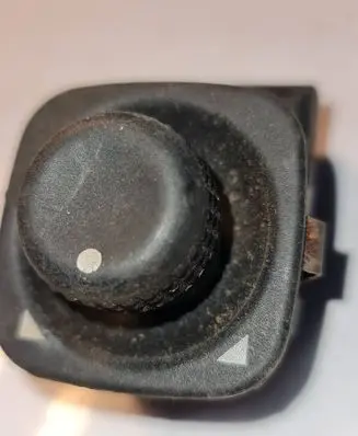 Ford Escort Wing mirror switch 86AG17B676AA