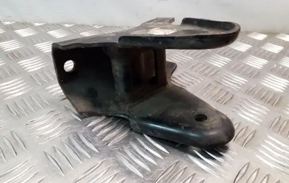 Hyundai Santa Fe Engine mounting bracket