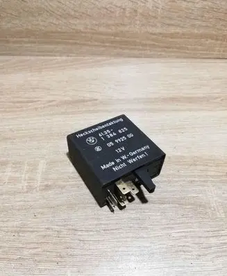 BMW 3 E36 Other relay 1384825