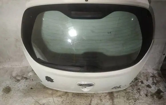 Ford Ka Tailgate/trunk/boot lid baltas