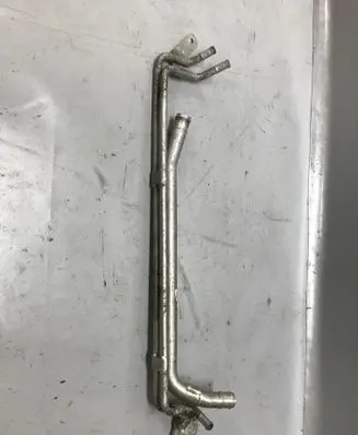 Audi Q7 4M Coolant pipe/hose 4M0121070R