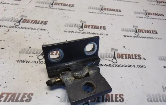 Volvo XC90 Rear door upper hinge