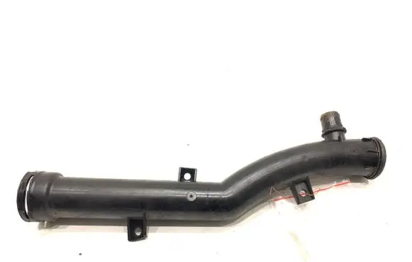 Engine coolant pipe/hose