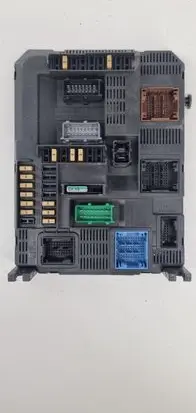 Peugeot 208 Comfort/convenience module 9807531680