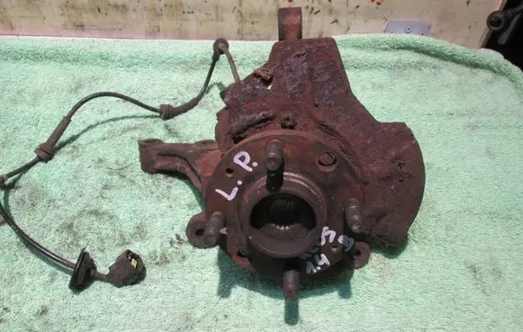 Chevrolet Kalos Front wheel hub spindle knuckle