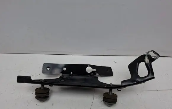 BMW 2 F22 F23 Radiator mount bracket 7389930