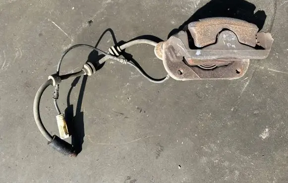 BMW 1 E81 E87 Front brake caliper