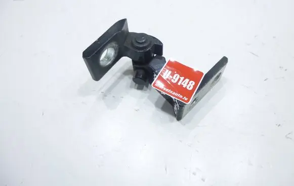 Volkswagen PASSAT B8 Front door upper hinge 8X0831403E A046574