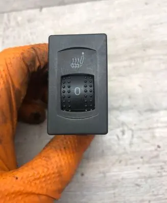 Volkswagen PASSAT B5.5 Seat heating switch 3B0963564D BA6GF30