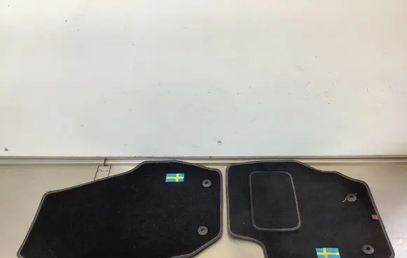 Volvo V70 Car floor mat set