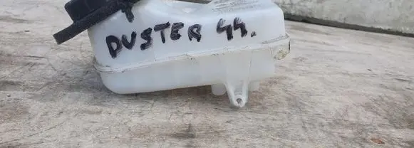 Brake fluid reservoir