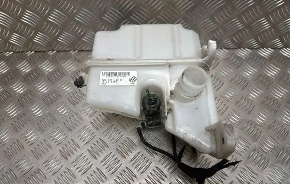 Volkswagen PASSAT B8 Windshield washer fluid reservoir/tank 3Q0955448B 16122015 V115121610459