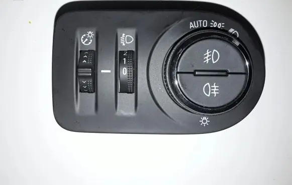 Opel Crossland X Light switch 39086304