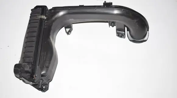 BMW 4 F36 Gran coupe Air filter box 8573761