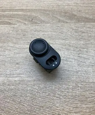 Opel Zafira A Wing mirror switch 09226861