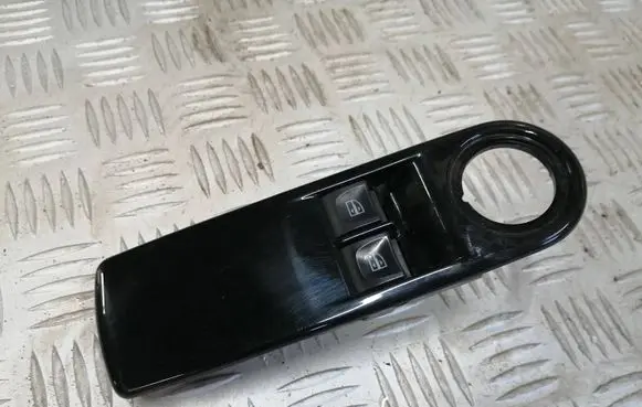 Renault Clio IV Electric window control switch 254117915R 10023901