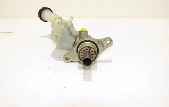 Renault Clio III Master brake cylinder 8200129956