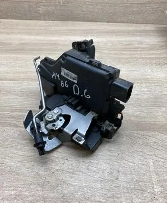Audi A4 S4 B6 8E 8H Rear door lock 8E0839016C