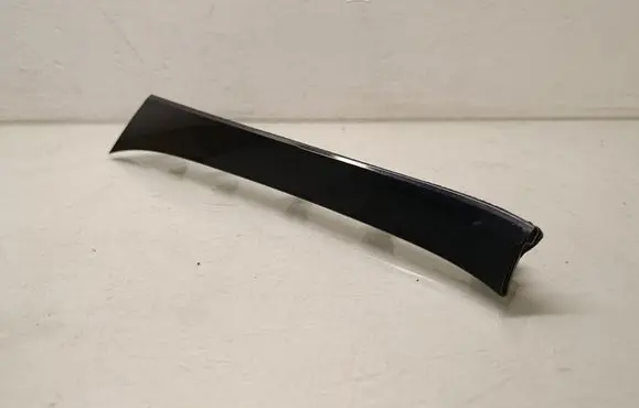 Dashboard glove box trim