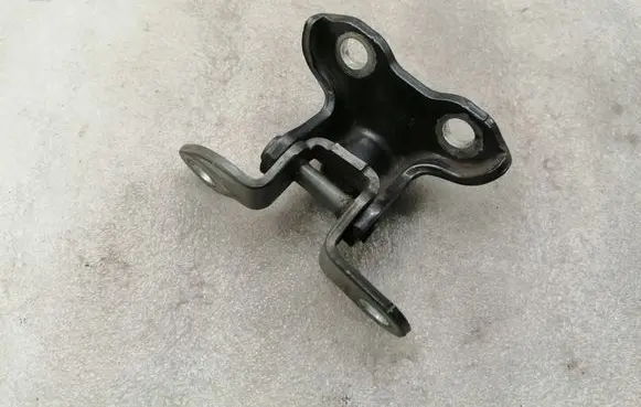 Toyota Auris 150 Rear door upper hinge 687600H010