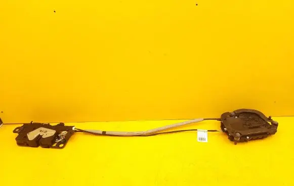 BMW 7 G11 G12 Tailgate exterior lock 7357097