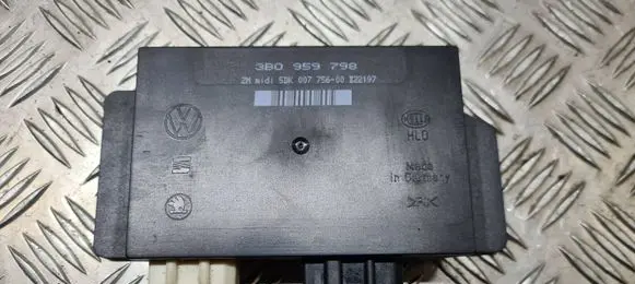 Volkswagen PASSAT B5 Comfort/convenience module 3B0959798