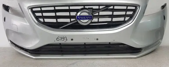 Volvo V40 Front bumper 31283732