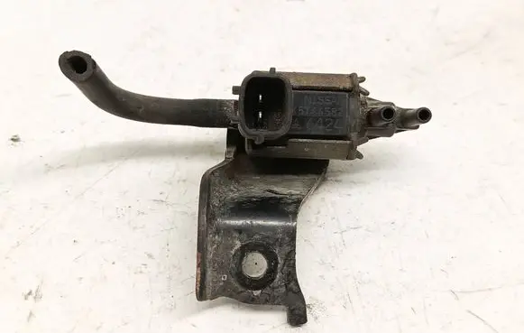 Nissan Navara D40 Turbo solenoid valve K5T46582