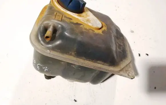 Toyota Yaris Coolant expansion tank/reservoir 4A0121403