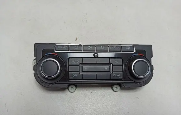 Volkswagen Tiguan Climate control unit 5K0907044DT