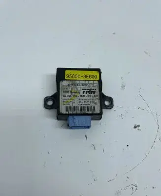 KIA Sorento Power steering control unit/module 956003E600 0580085017087
