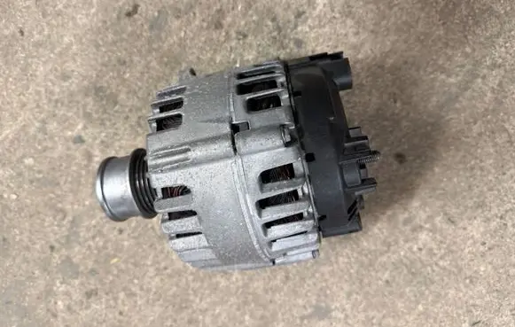 Seat Leon IV Generator/alternator 05E903026C