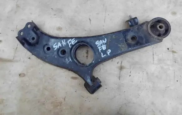 Hyundai Santa Fe Front lower control arm/wishbone 65566556