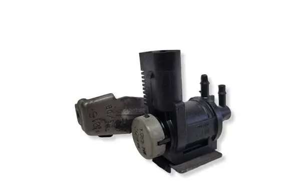 Volkswagen Golf V Turbo solenoid valve 03L131529