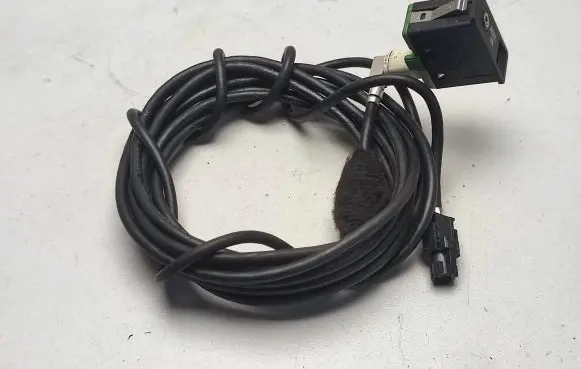 BMW X5 E70 USB socket connector 9129652 61319129652