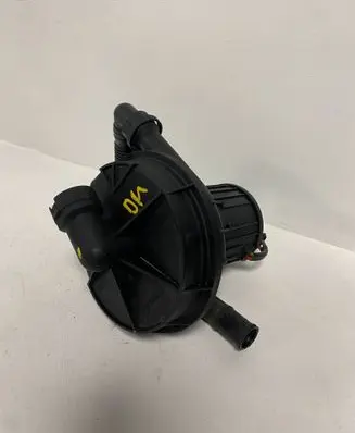 Volkswagen PASSAT B5 Secondary air pump 06A959253B 3B0906613